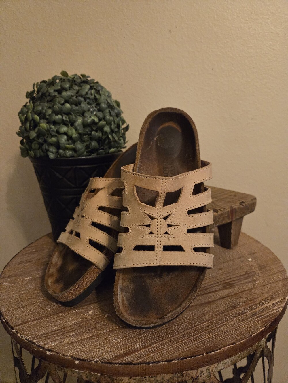 NAOT Liv Light Brown Leather Strappy Cork Bed Slide-On Sandals Women's Size 6